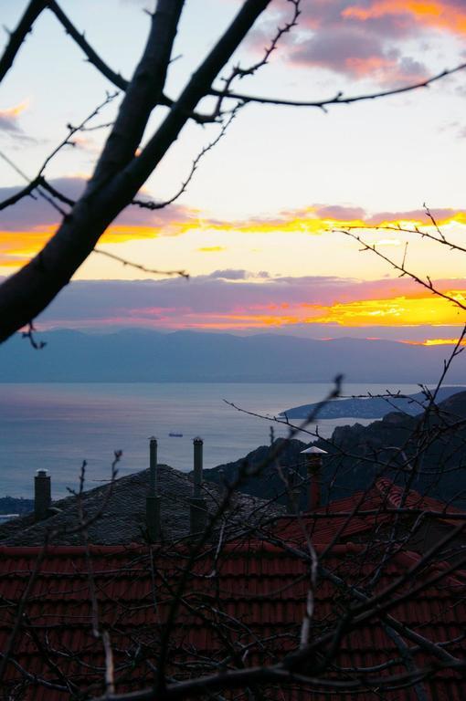 Sarafis Guesthouse Agios Lavrentios Bagian luar foto